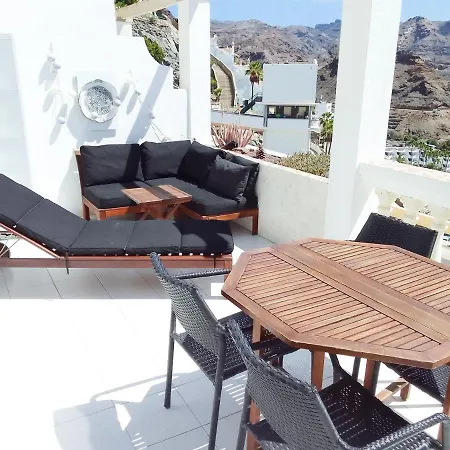 Ocean View Monsenor Apartment *